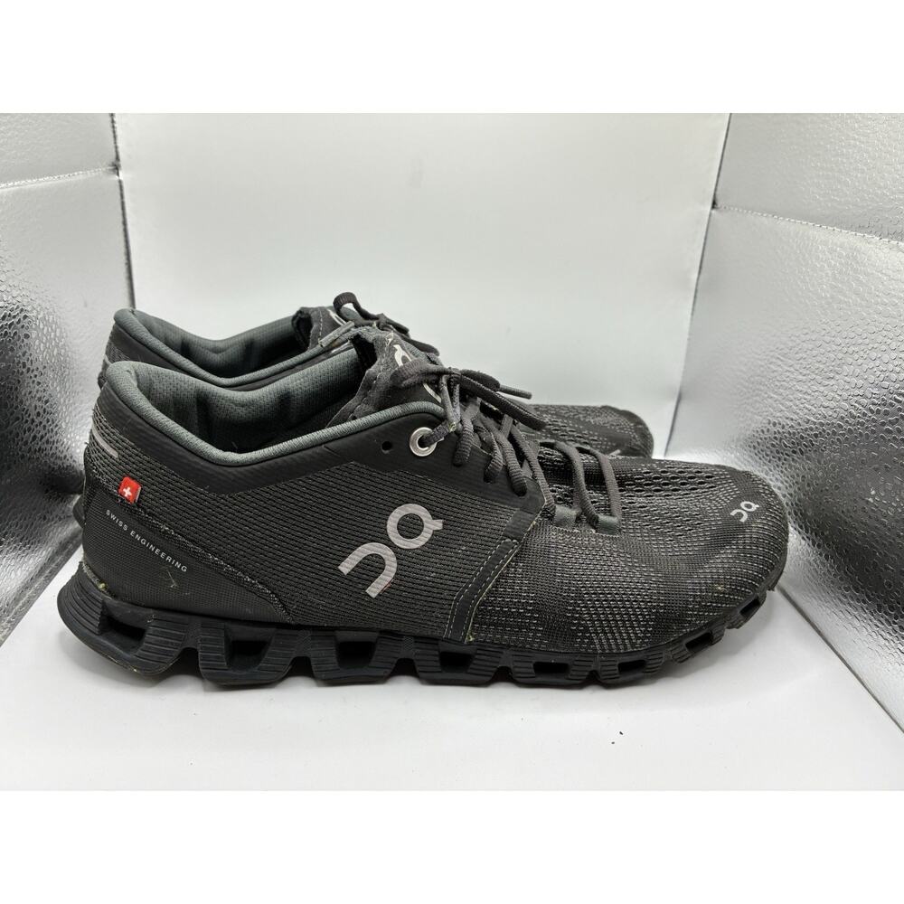 On Running Cloud X Womens US 8 EUR 39 Black Training Sneakers Track Gym Gorpcore